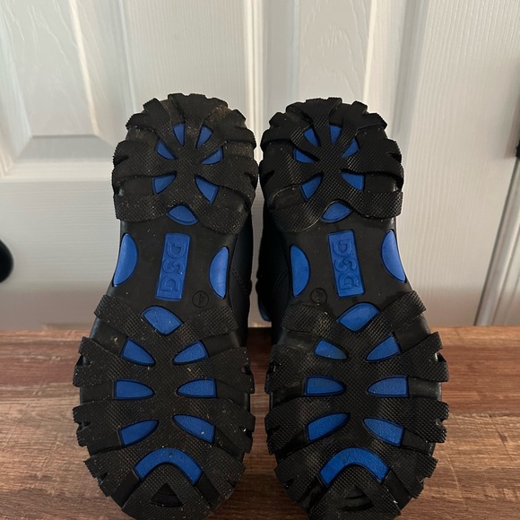 DSG Kids' Menace 100g Winter Boots Boy’s Size 4 - Picture 5 of 9